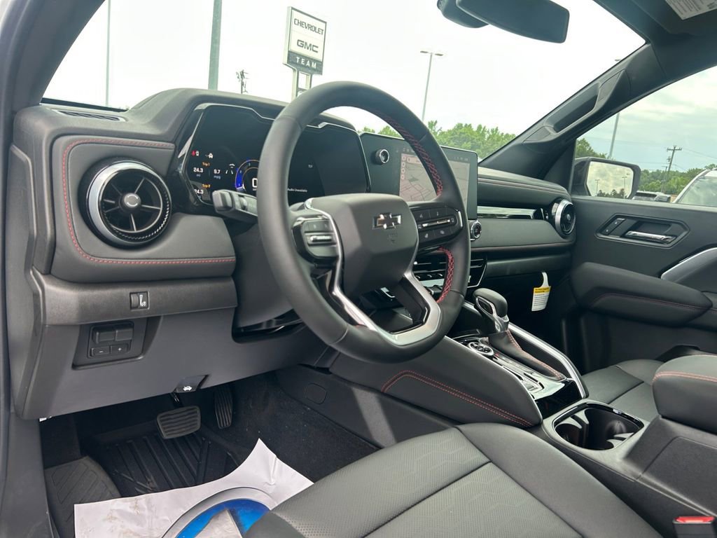 New 2026 Summit White Chevrolet Z71 image 32