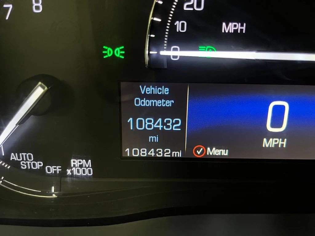Used 2019 Silver Cadillac Premium Luxury image 25