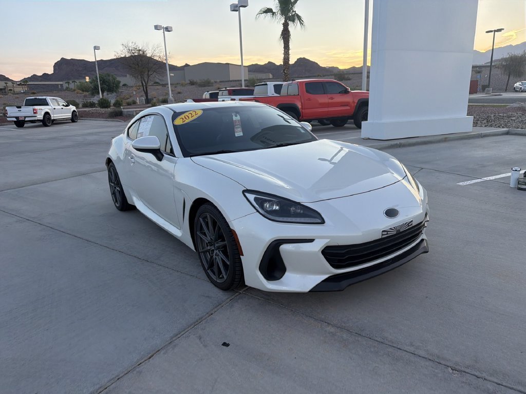 Used 2022 White Subaru Limited image 3