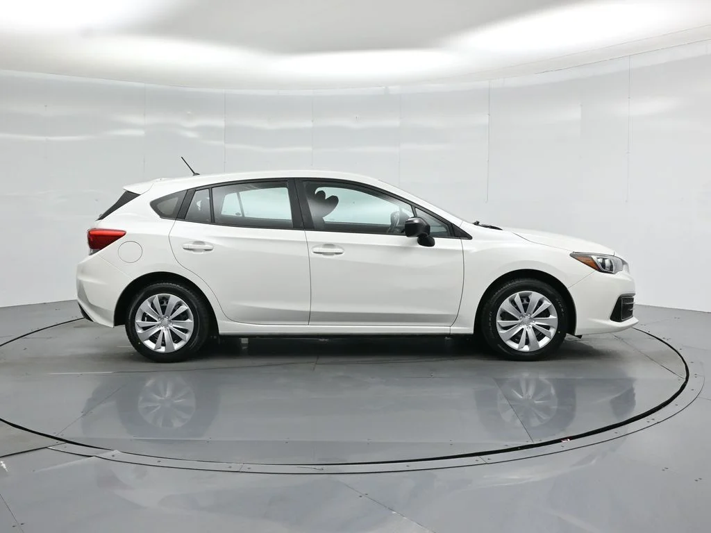 Used 2021 White Subaru Base image 18