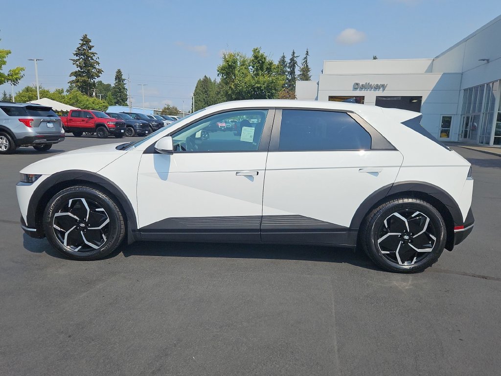 Used 2024 Atlas White Hyundai SE image 3