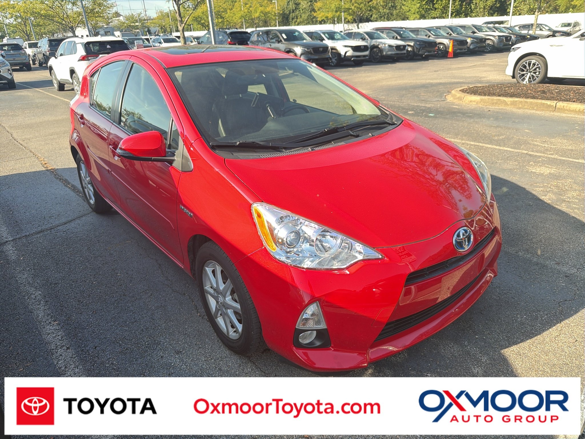 Used 2014 Red Toyota  image 1