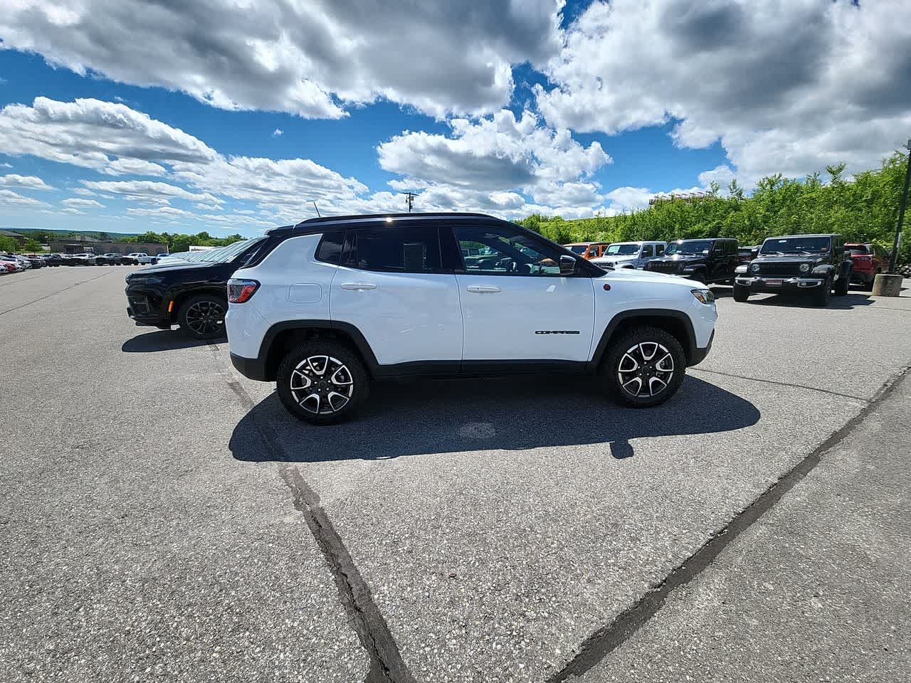 Used 2025 Bright White Clearcoat Jeep Trailhawk image 10