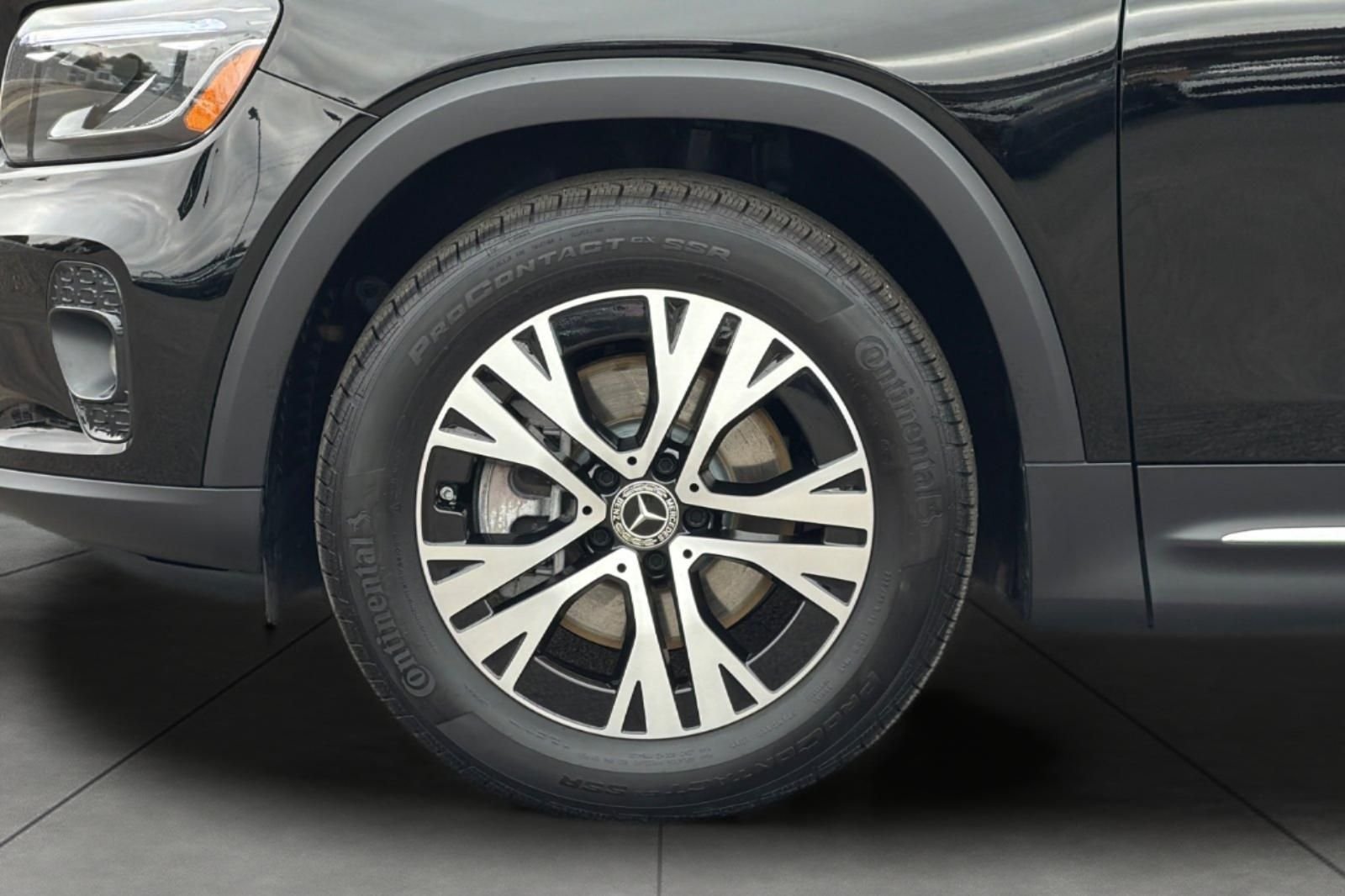 Certified Used 2026 Black Mercedes-Benz GLB 250 image 3