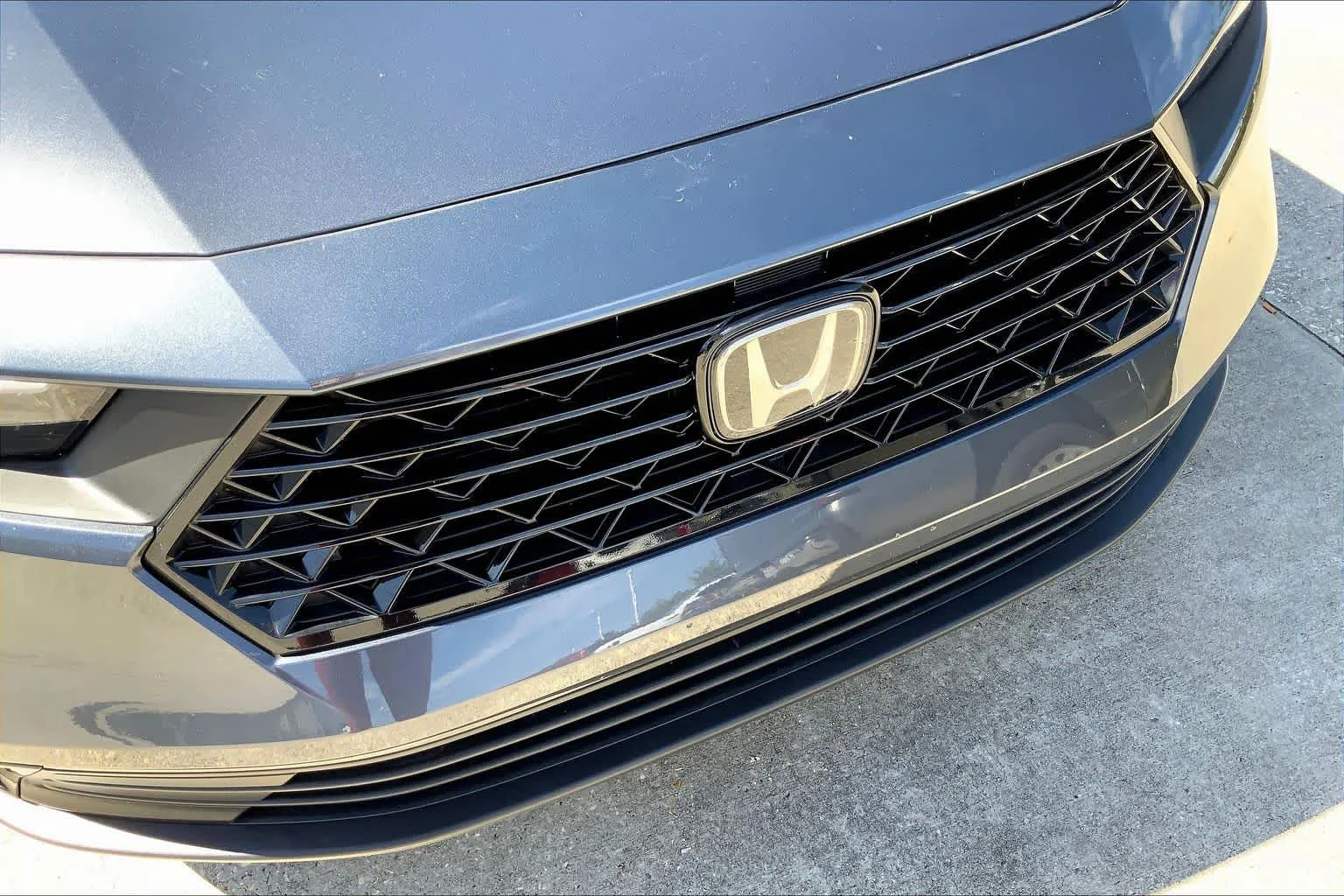 Certified Used 2025 Meteorite Gray Metallic Honda 1.5T SE image 30