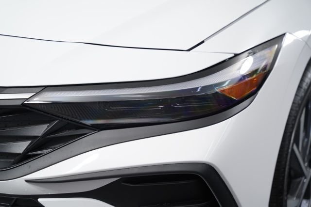 2025 Hyundai Elantra Blue - Photo 40
