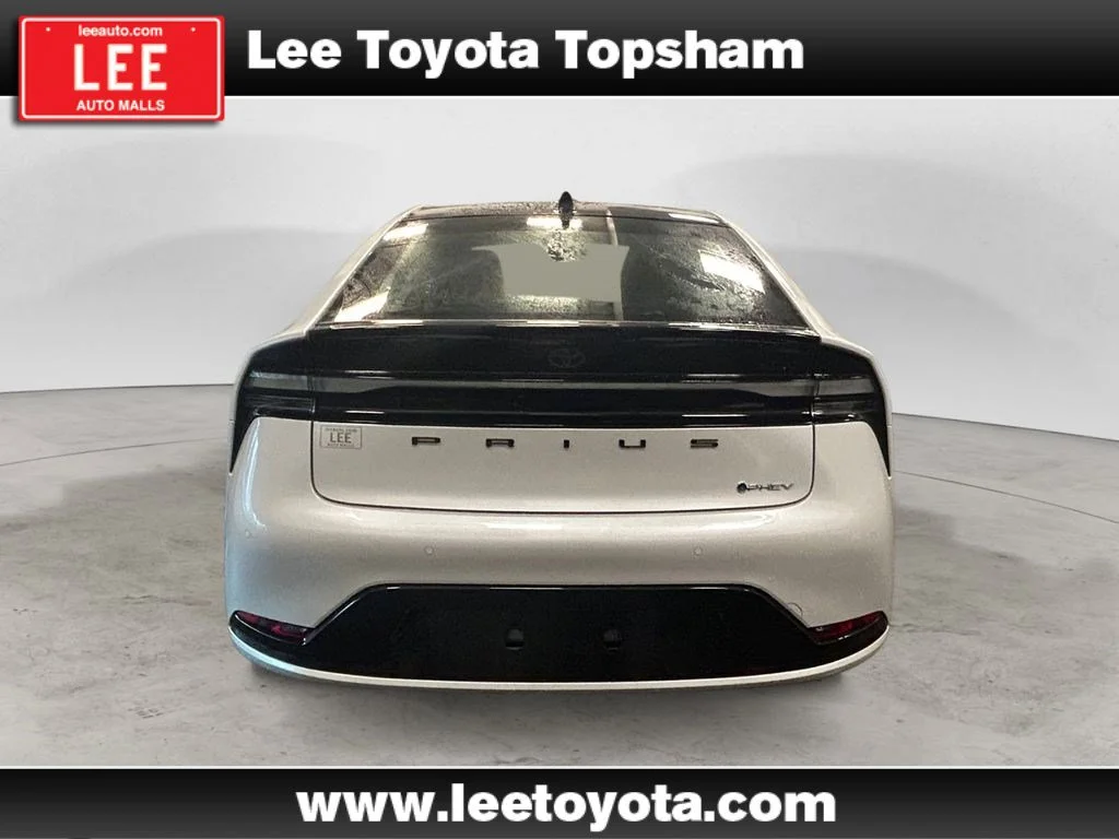 New 2026 Wind Chill Prl Toyota XSE Premium image 4