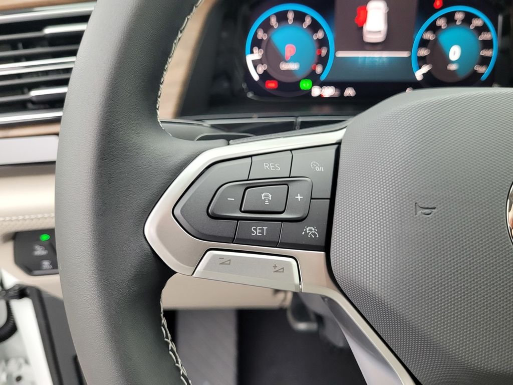 New 2026 White/off-white Volkswagen 2.0T SE w/Technology image 22