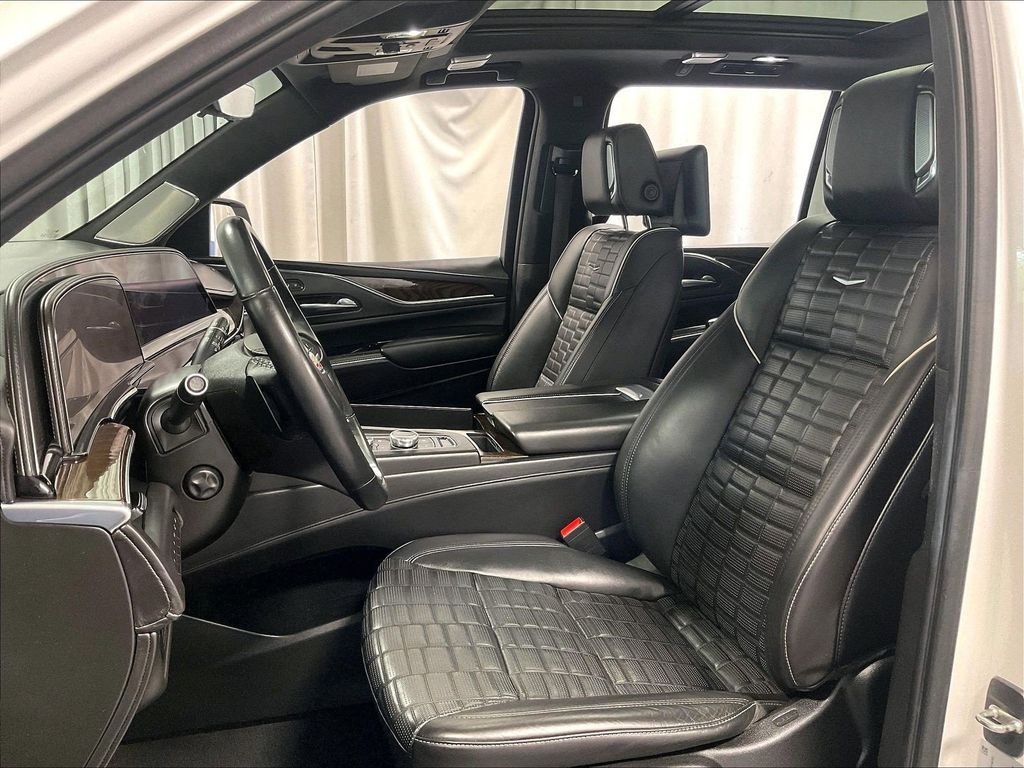 Used 2021 White Cadillac Sport Platinum image 10
