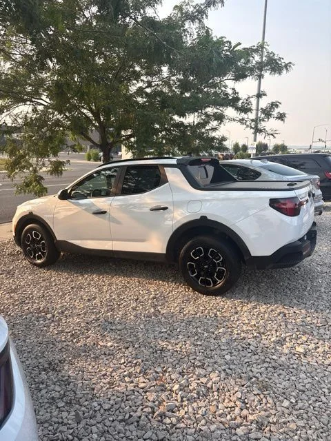 Used 2024 White Hyundai SEL image 2