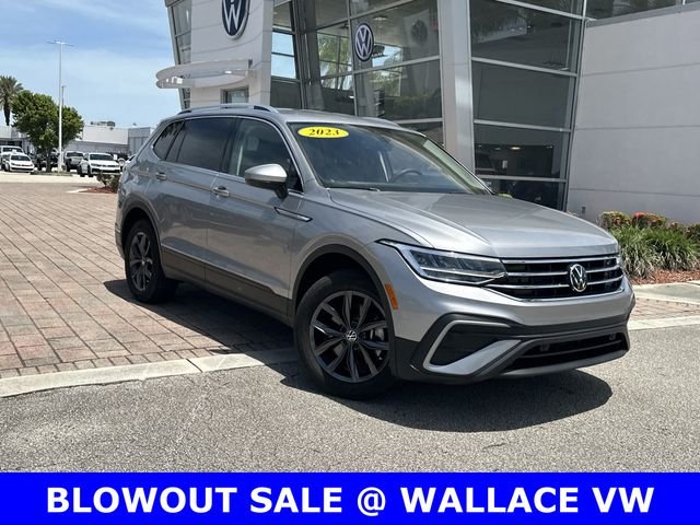 Used 2023 Silver Volkswagen 2.0T SE image 2