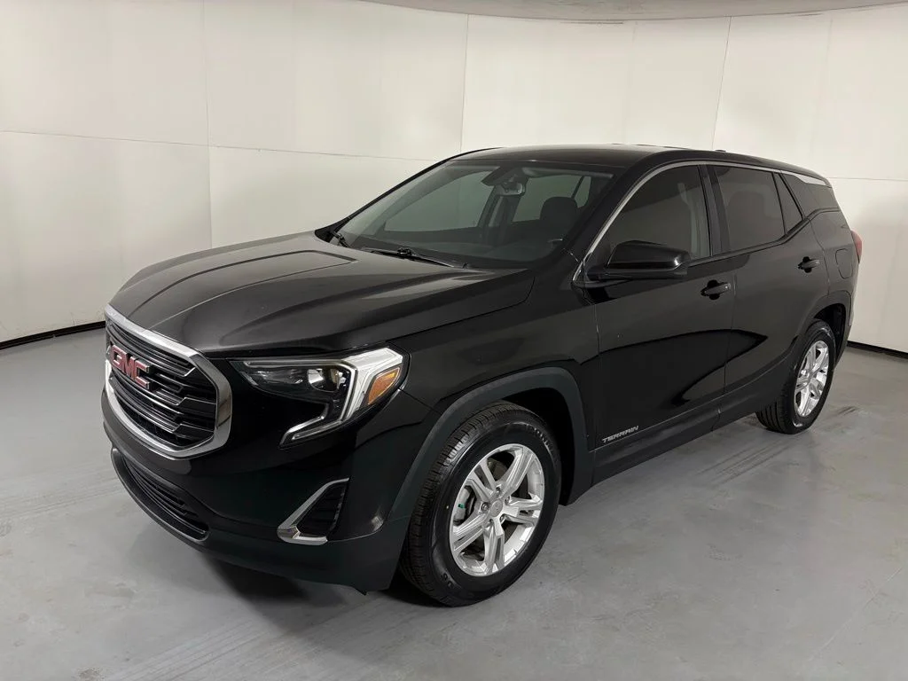 Used 2019 Black GMC SLE image 4