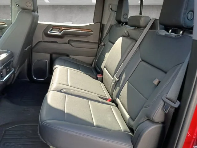 Used 2023 VOLCANIC RED TINTCOAT GMC Elevation image 22