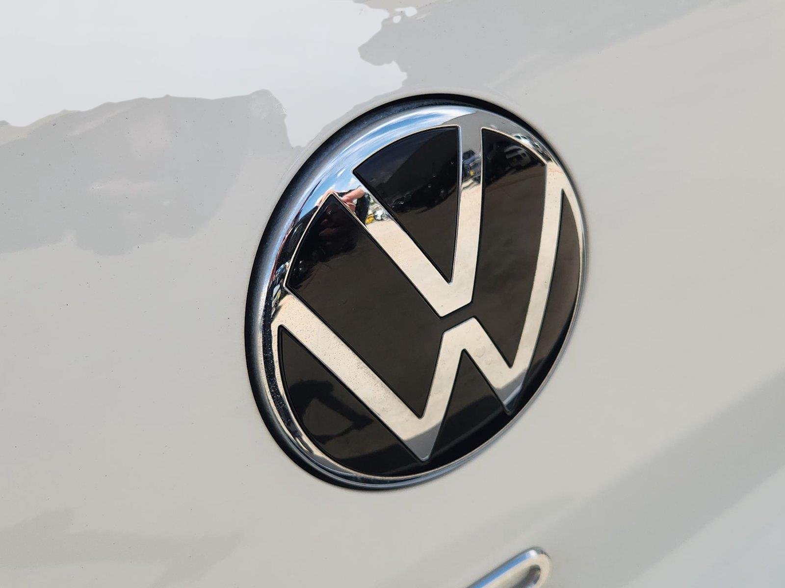 2025 Volkswagen Golf R photo 29 of 32