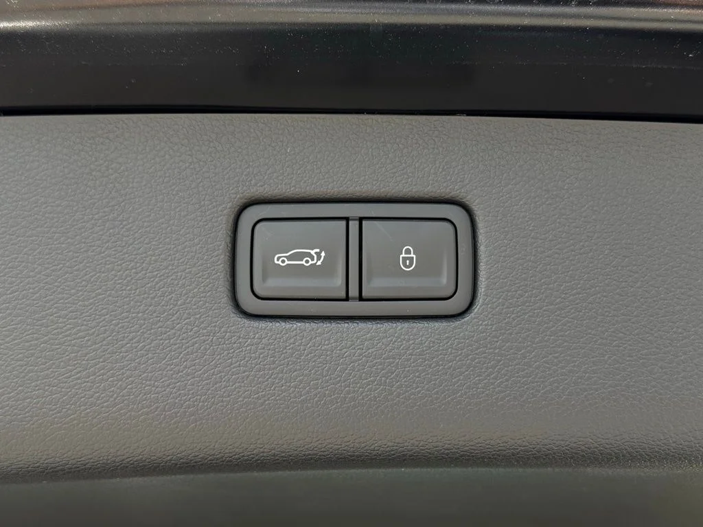 2025 GENESIS GV80 Standard - Photo 16