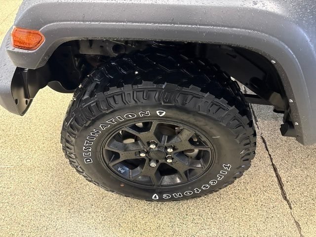 Used 2021 Granite Crystal Metallic Clearcoat Jeep Willys image 11