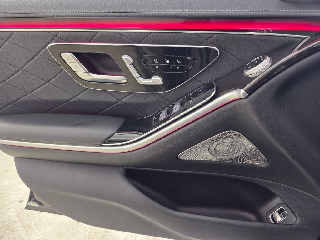 Certified Used 2022 Black Mercedes-Benz S 580 image 23