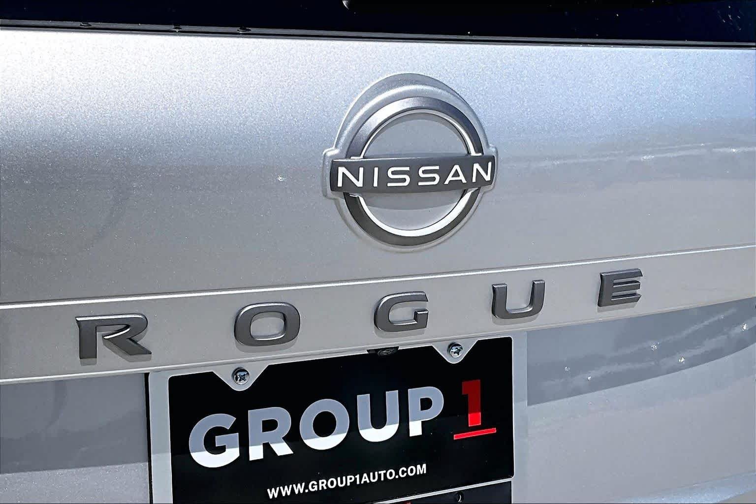Used 2025 Brilliant Silver Metallic Nissan SV image 29