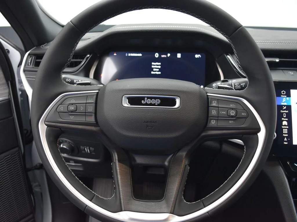 New 2026 White Jeep Altitude image 7