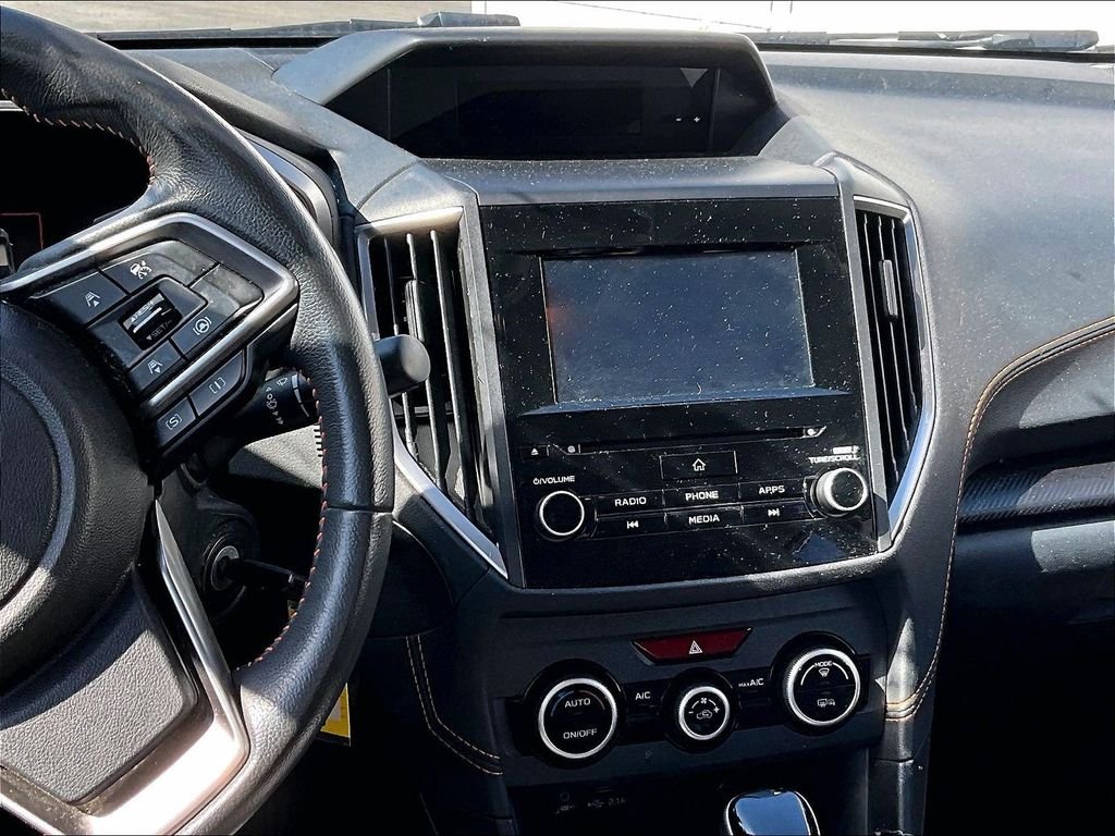 Used 2022 Ice Silver Metallic Subaru Premium image 18