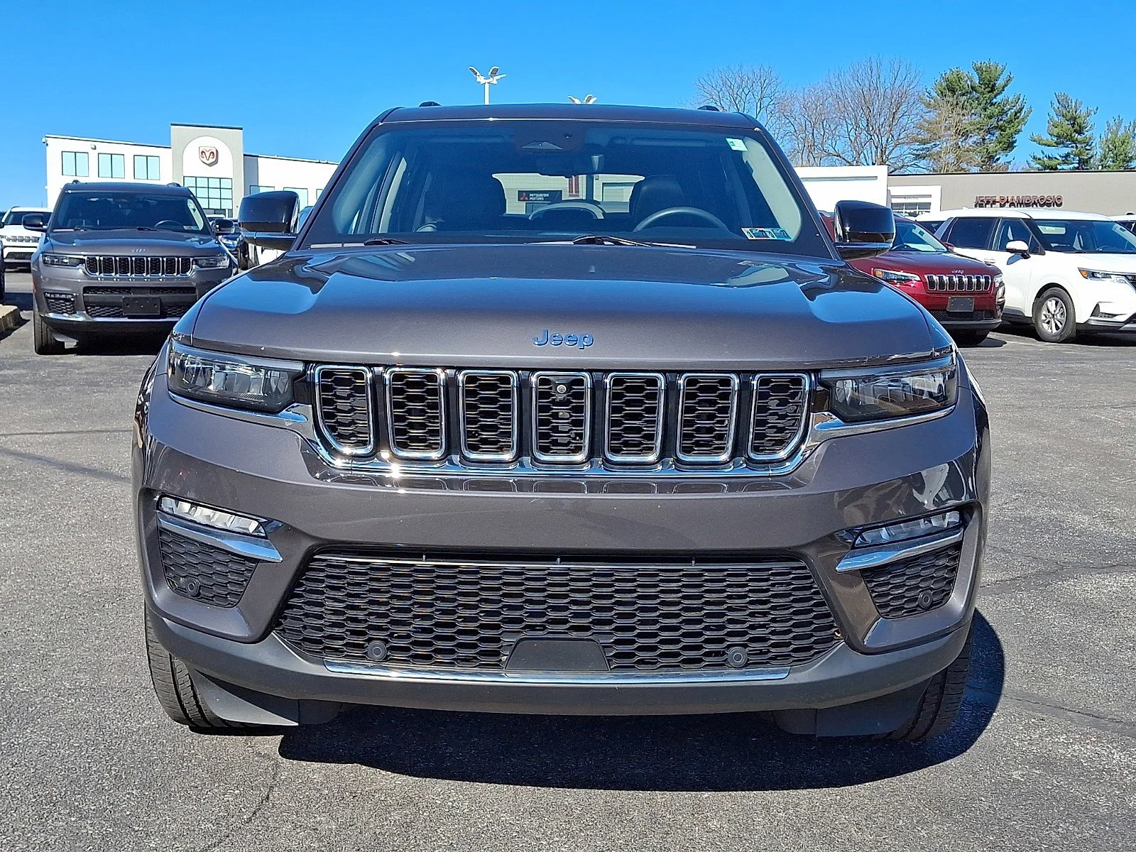 Certified Used 2022 Baltic Gray Metallic Clearcoat Jeep Limited 4x4 image 2