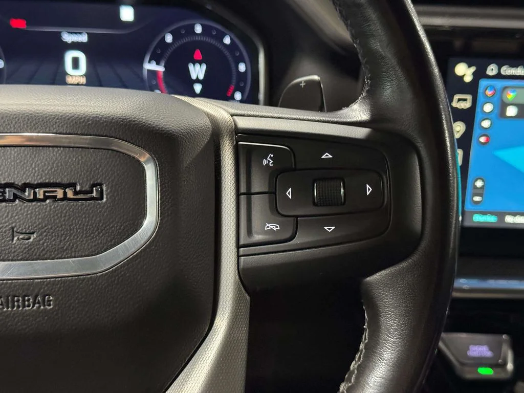 Used 2023 Onyx Black GMC Denali image 16