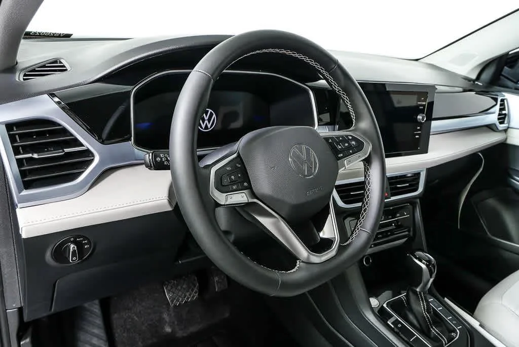 New 2026 Deep Black Pearl VOLKSWAGEN SESUN image 4