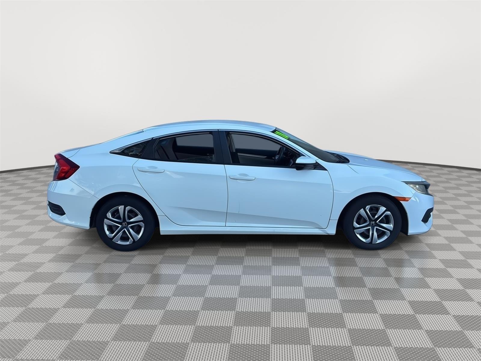 Used 2018 Taffeta White Honda LX image 10