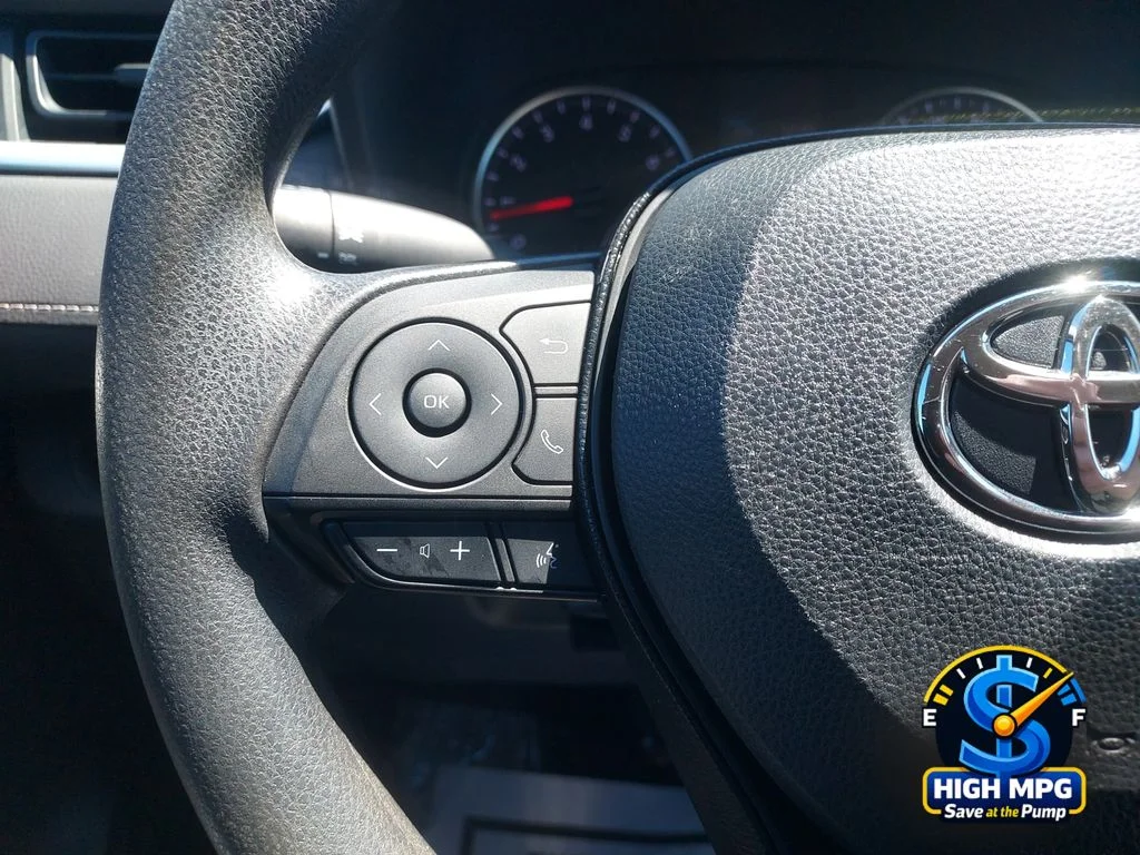 Used 2020 Gray Toyota LE image 18