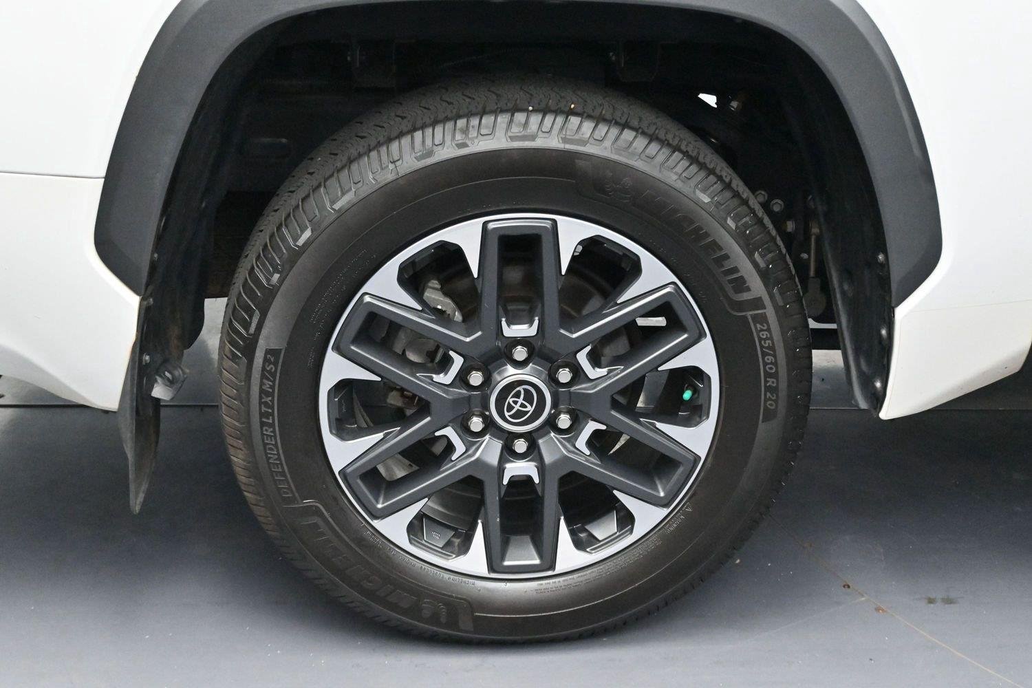 Used 2023 Ice Cap Toyota Limited image 36