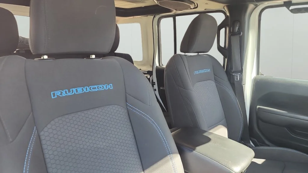 Used 2023 White Jeep Rubicon 4xe image 11