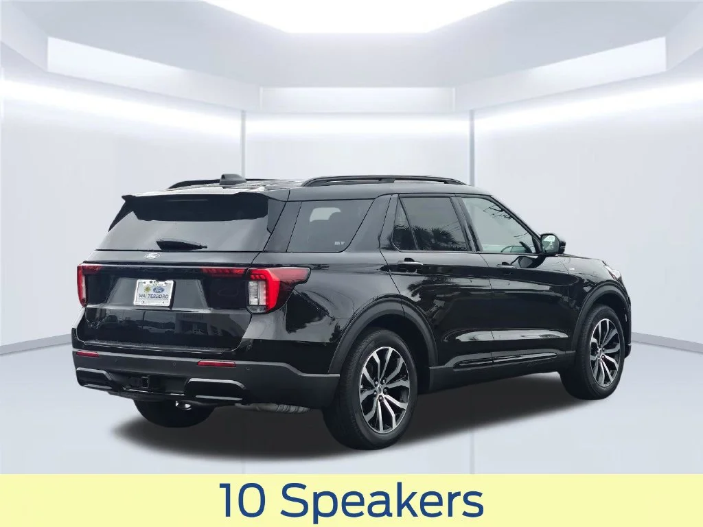 New 2027 Agate Black Metallic Ford ST-Line image 22