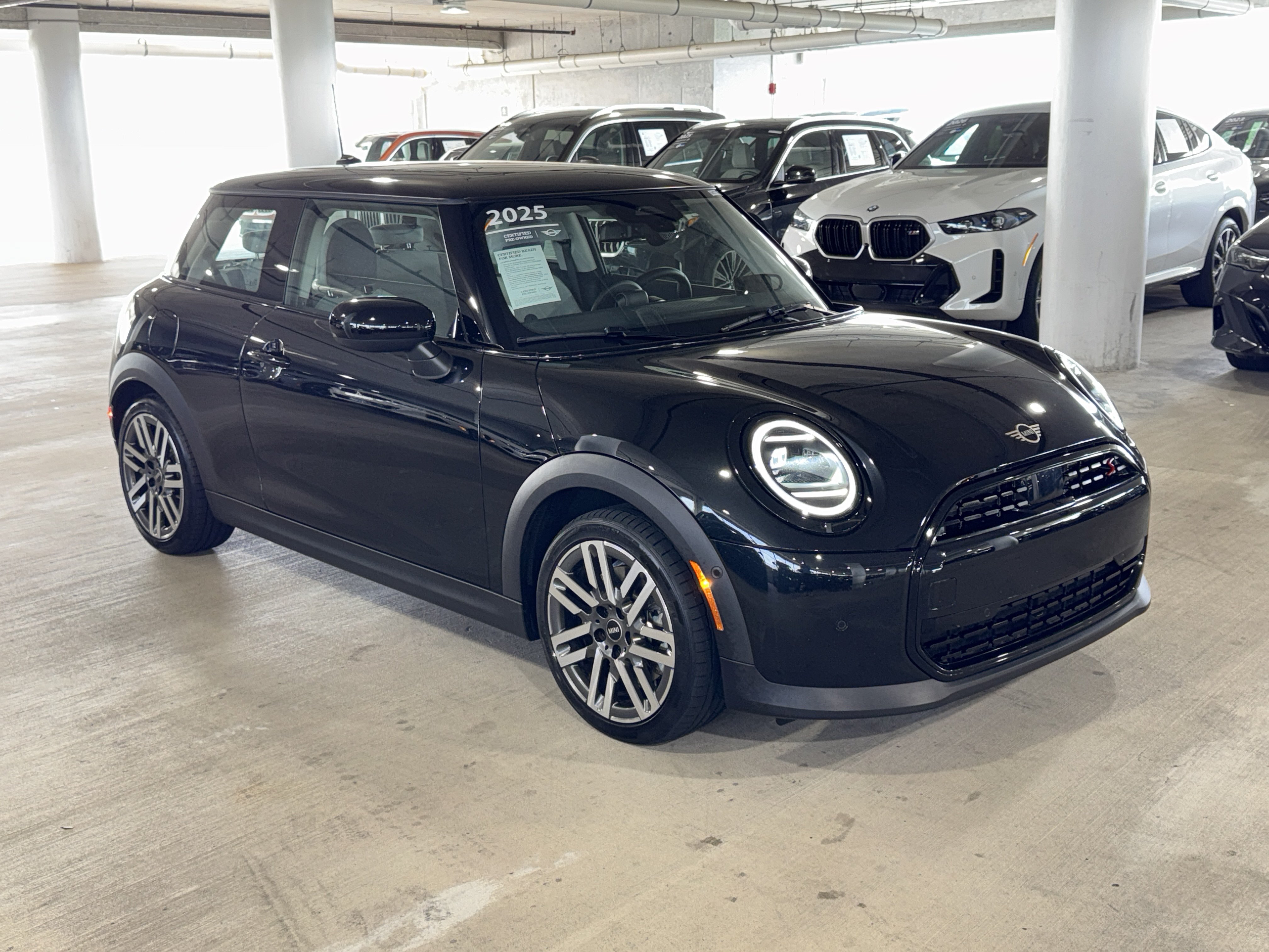 Certified Used 2025 Midnight Black MINI Signature Plus image 2