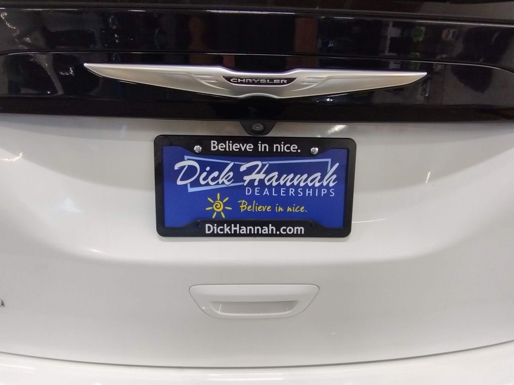Used 2023 White Chrysler LX image 15