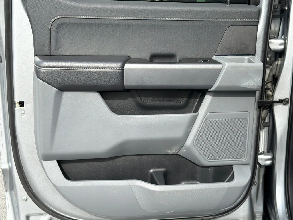 Used 2025 Silver Ford XLT image 21