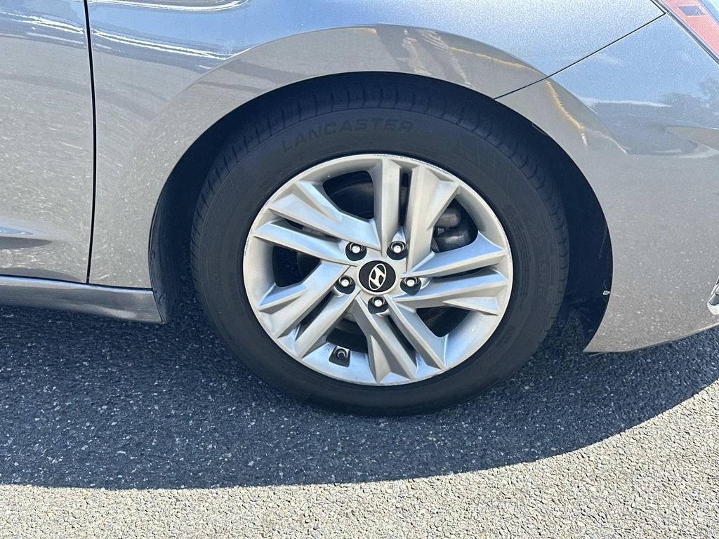 Used 2019 Gray Hyundai SEL image 10