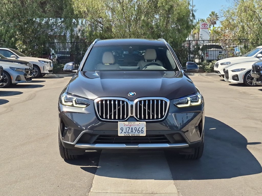 Used 2023 Gray BMW xDrive30i image 4
