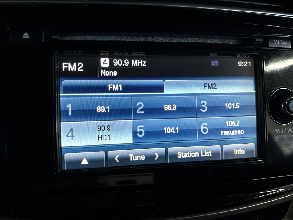 Used 2015 Quick Silver Metallic Mitsubishi SE image 26