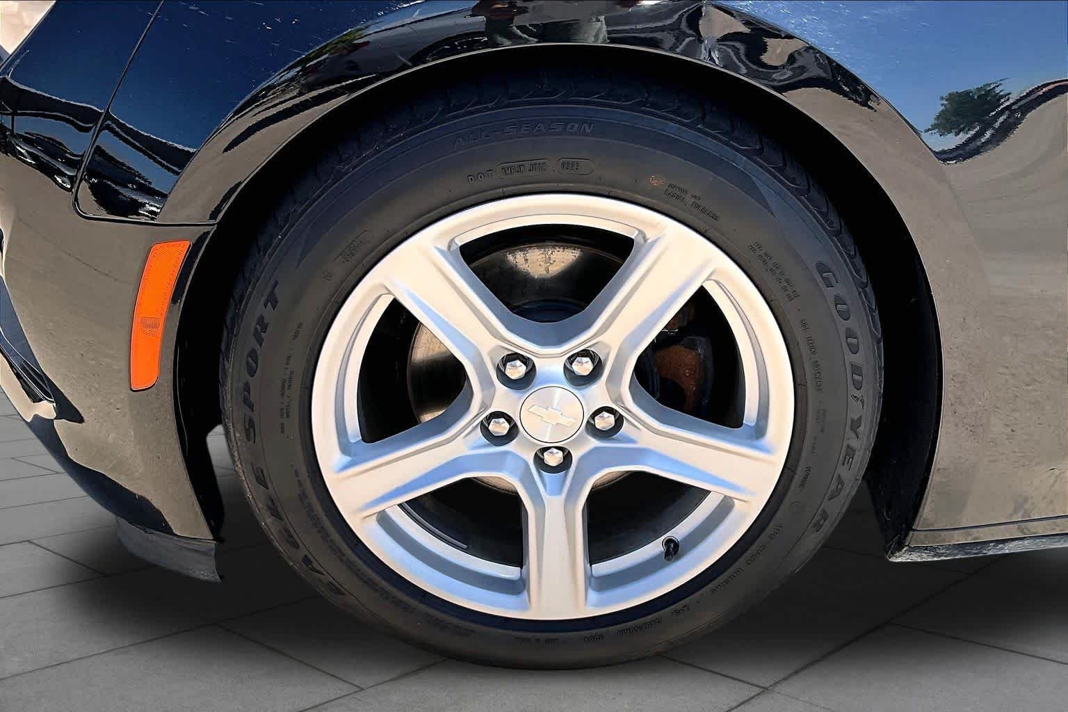 Used 2023 Black Chevrolet 1LT image 11