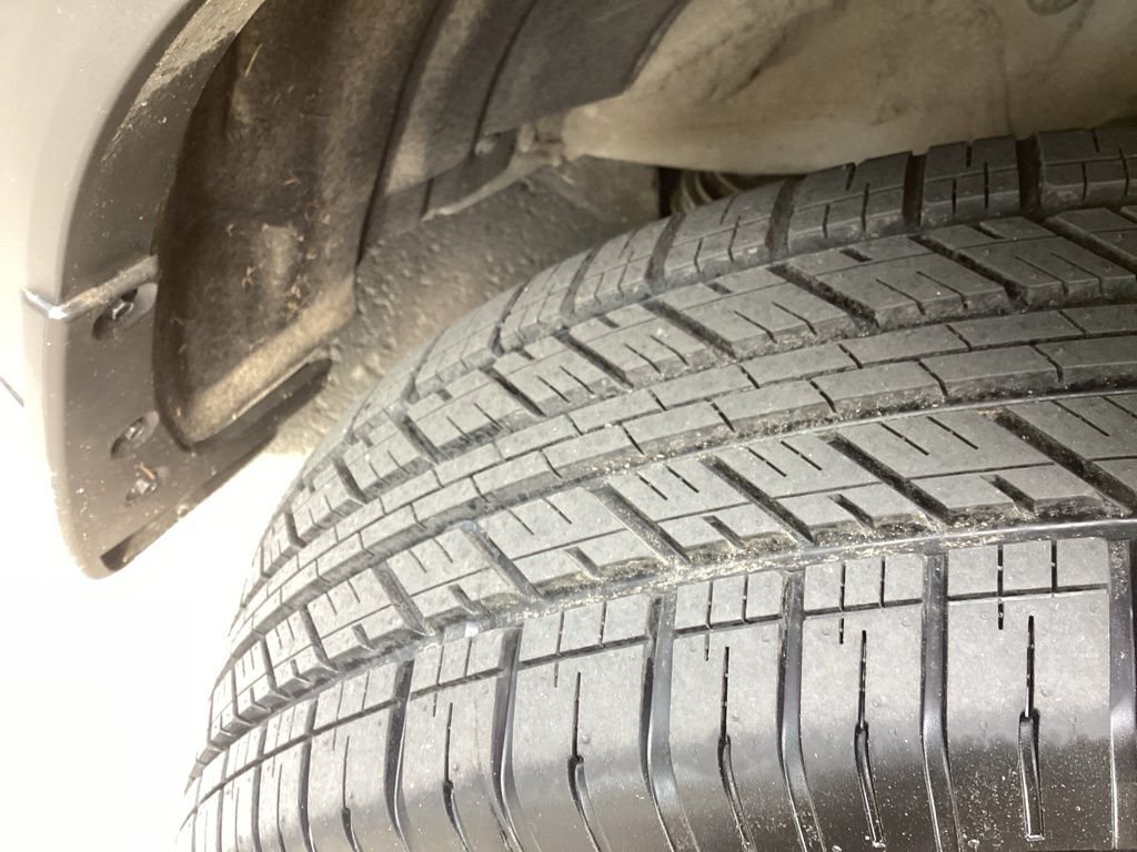 Used 2022  Toyota XLE image 13