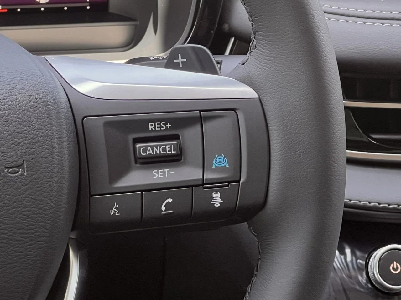 New 2027 MINERAL BLACK INFINITI Luxe AWD image 13