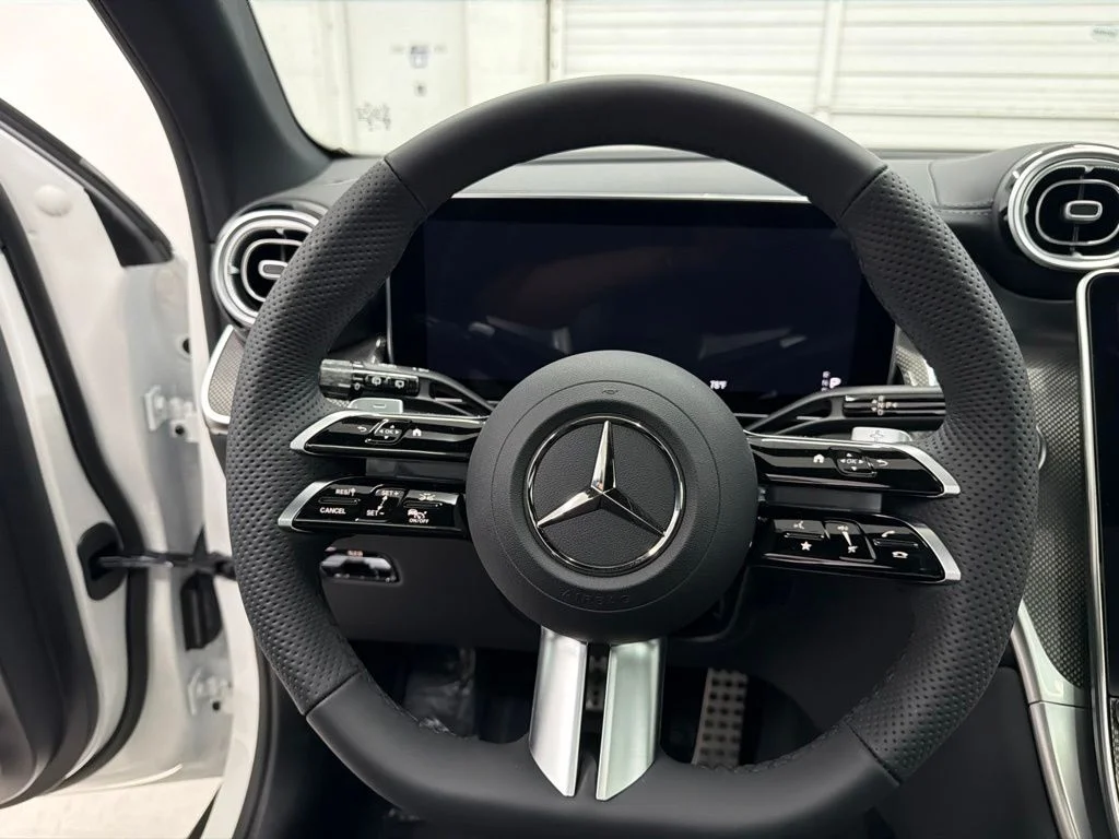 New 2026 White Mercedes-Benz GLC 300 image 15
