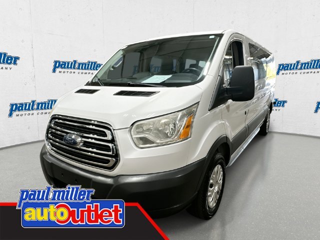 Used 2016 White Ford XLT image 1