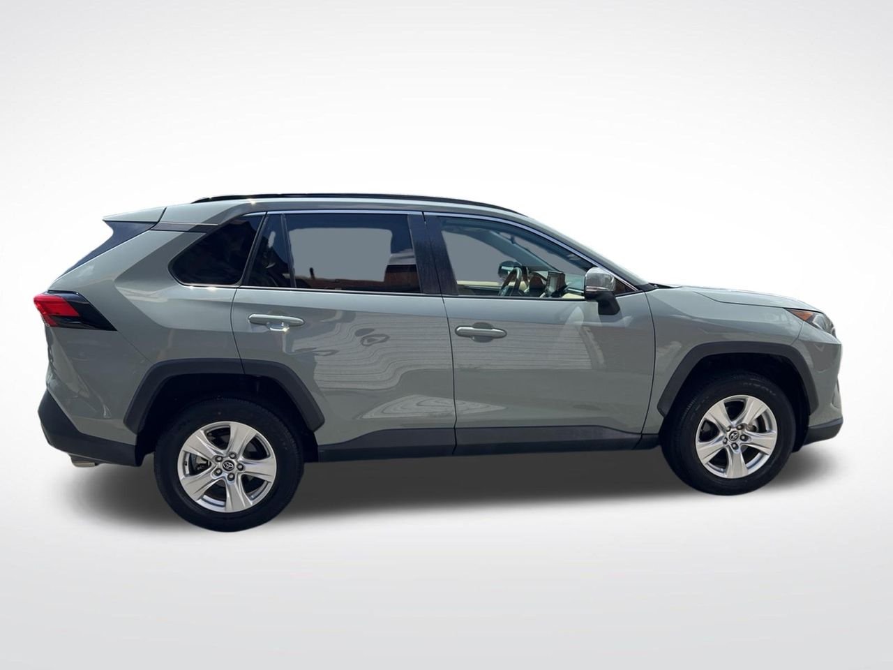 Used 2019 Gray Toyota XLE image 7