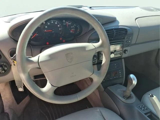 Used 1999  Porsche Y image 19
