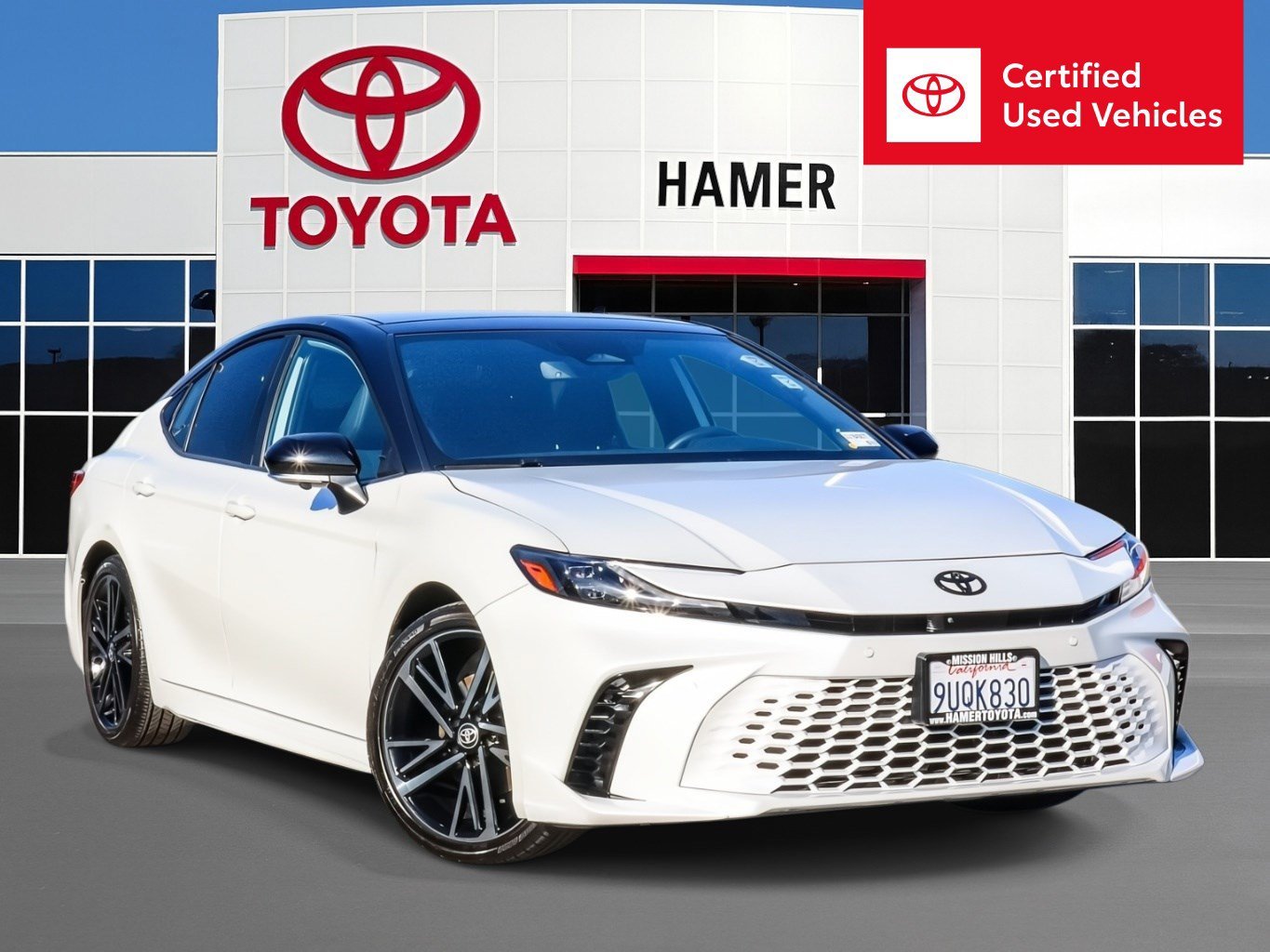 Certified Used 2025 Wind Chill Pearl/Midnight Black Metallic Toyota XSE image 1