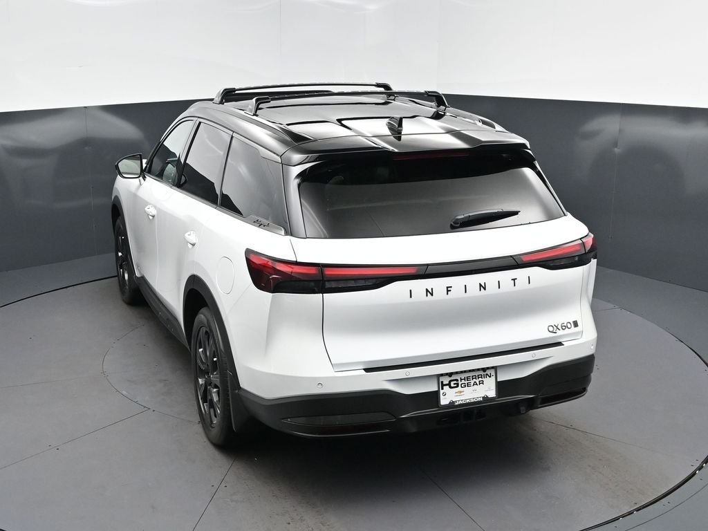 New 2027 2T RAD WHT INFINITI Autograph AWD image 34