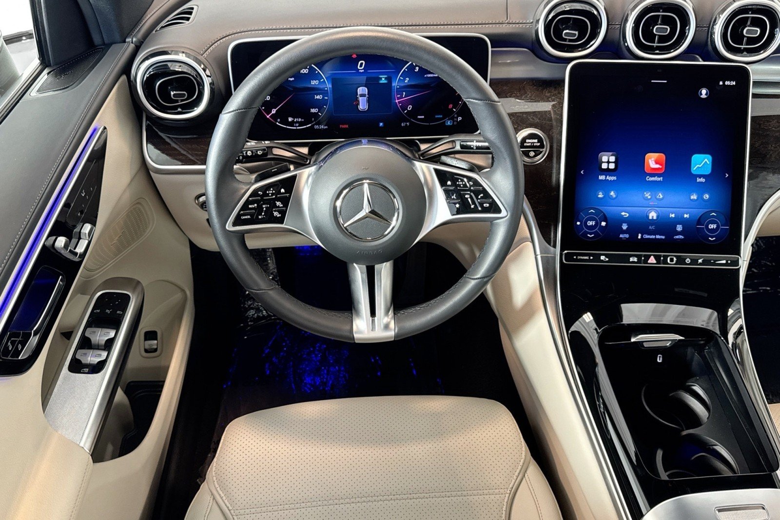 Used 2025 Polar White Mercedes-Benz GLC 300 SUV image 20