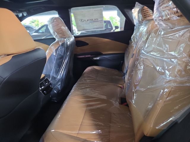 New 2026 Eminent White Pearl Lexus PREMIUM PLUS image 23