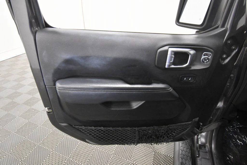2022 Jeep Wrangler Unlimited Sahara - Photo 12